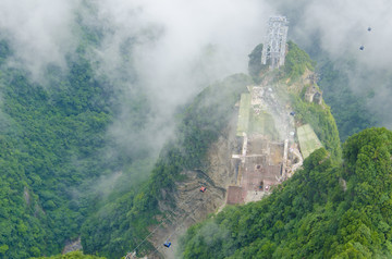 张家界天门山盘山公路