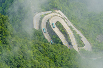 张家界天门山盘山公路