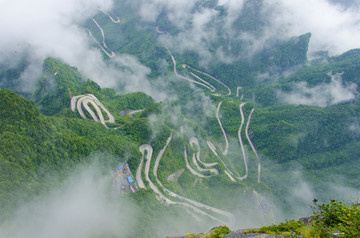 张家界天门山盘山公路