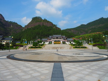 都峤山风景区大门