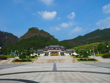 都峤山风景区大门