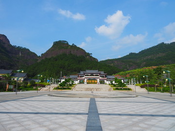 都峤山风景区大门