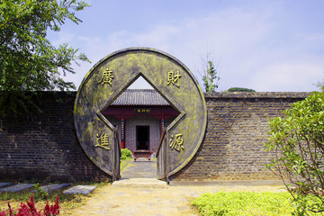 乡村财神庙大门