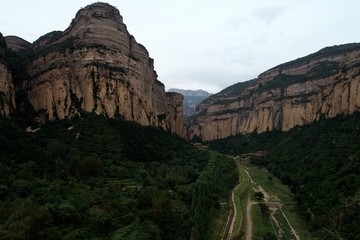 航拍黄崖洞风景区