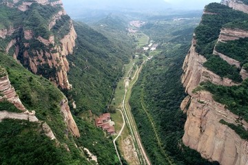 航拍黄崖洞风景区