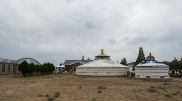 蒙古包牧家乐