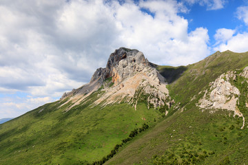 川西风光甘孜县奶龙山