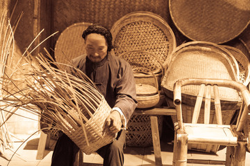 古代竹器编织匠