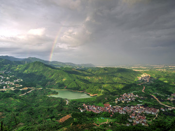 金华尖峰山雨后彩虹风光