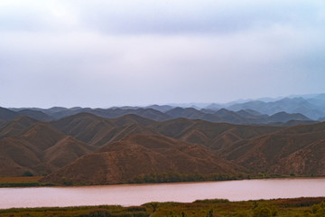 青铜峡牛首山