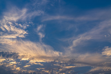 朝霞蓝天