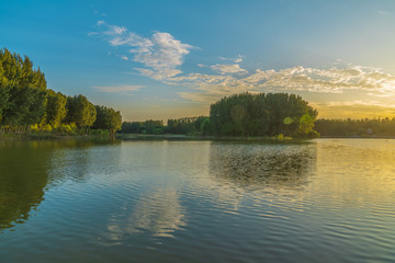 湖景晚霞