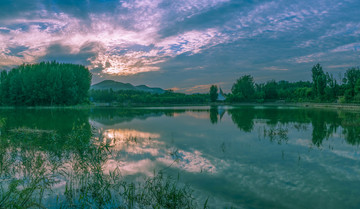 壮美晚霞青州尧王湖风景