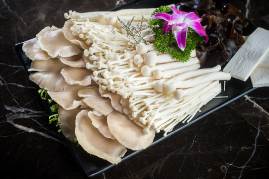 火锅配菜菌菇组合