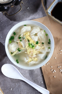 鸡汁馄饨