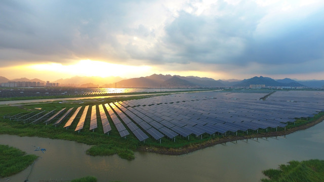 太阳能发电场