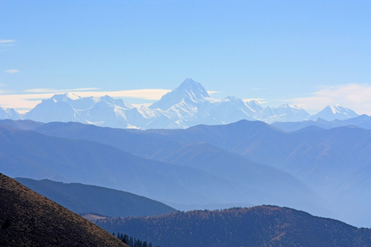 水墨山谷