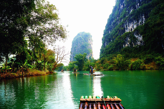 桂林阳朔遇龙河漂流