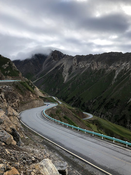 独库公路高山草甸