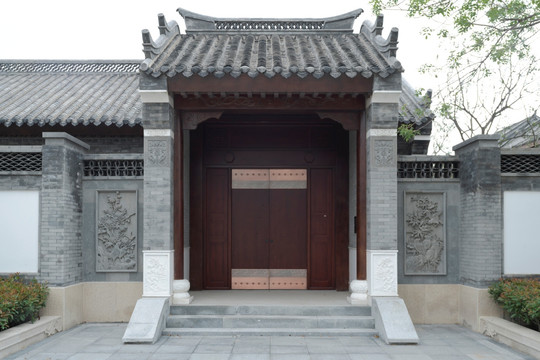 传统建筑大门