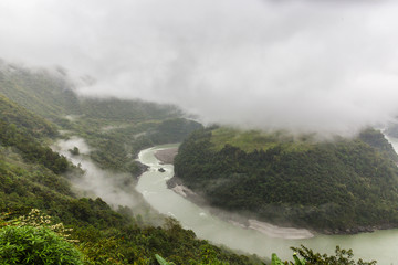 西藏墨脱雅鲁藏布江大峡谷风光5