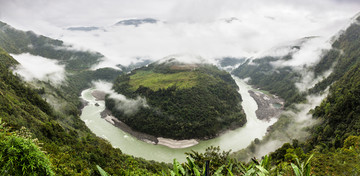 西藏墨脱雅鲁藏布江大峡谷风光7