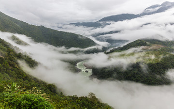 西藏墨脱雅鲁藏布江大峡谷风光8