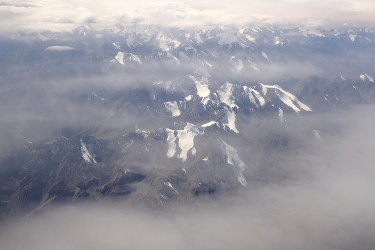 航拍天山