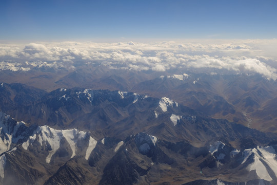 航拍天山