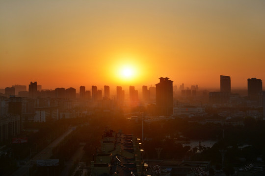 城市日出