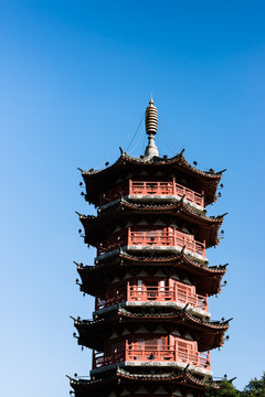 桂林木龙湖塔