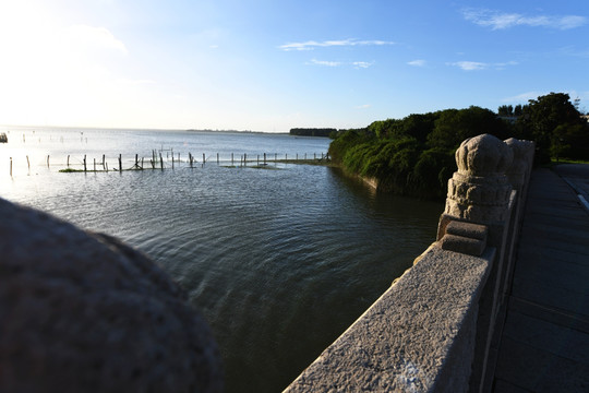 淀山湖日月岛石桥