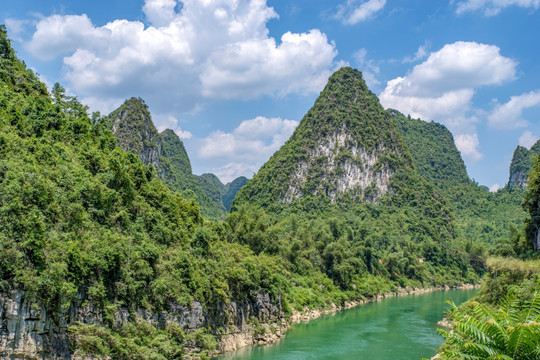 卡斯特山水河流