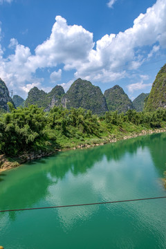 卡斯特山水河流