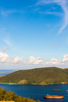 蓝天白云大海海岛