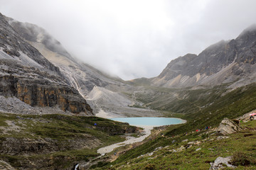 稻城亚丁高山湖泊牛奶海