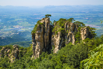 蒙山鹰窝峰