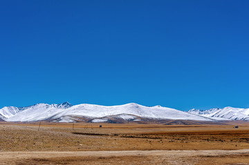 西藏念青唐古拉山那根拉山口