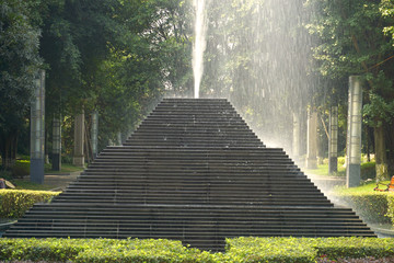 金字塔造型喷泉雕塑