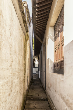 窄巷