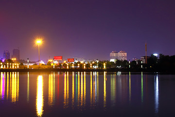 枣庄东湖夜景