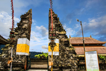 印度尼西亚巴厘岛水神庙大门