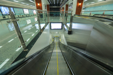 地铁电动扶梯