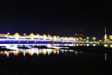 广汉滨江夜色