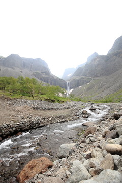 高山小溪