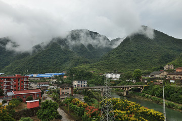 山区雾景