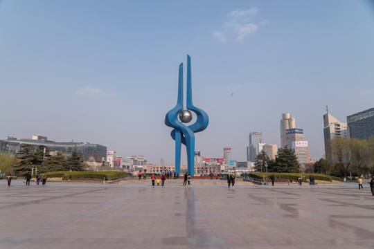 济南泉城广场雕塑