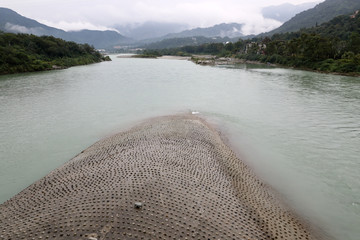 都江堰鱼嘴分水堤