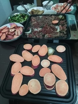 烤地瓜片烤牛肉