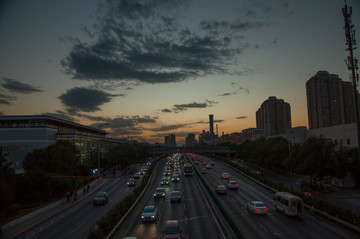 城市夕阳